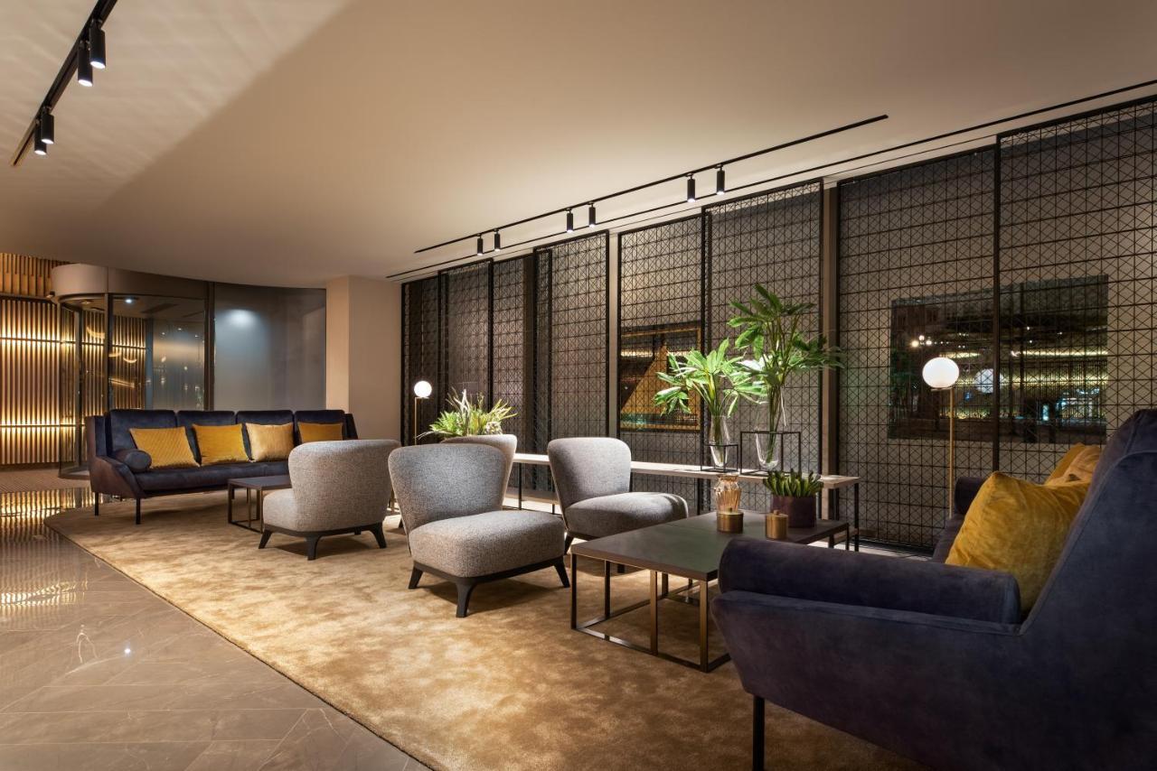 Hotel Eurostars Aliados Porto Exterior foto The Club at London Heathrow Airport